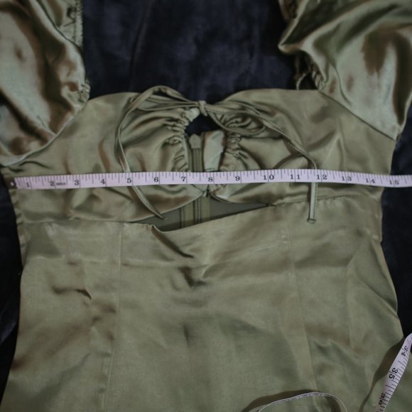 NWT Keyhole Green Olive Khaki Satin Top. - Picture 10 of 11